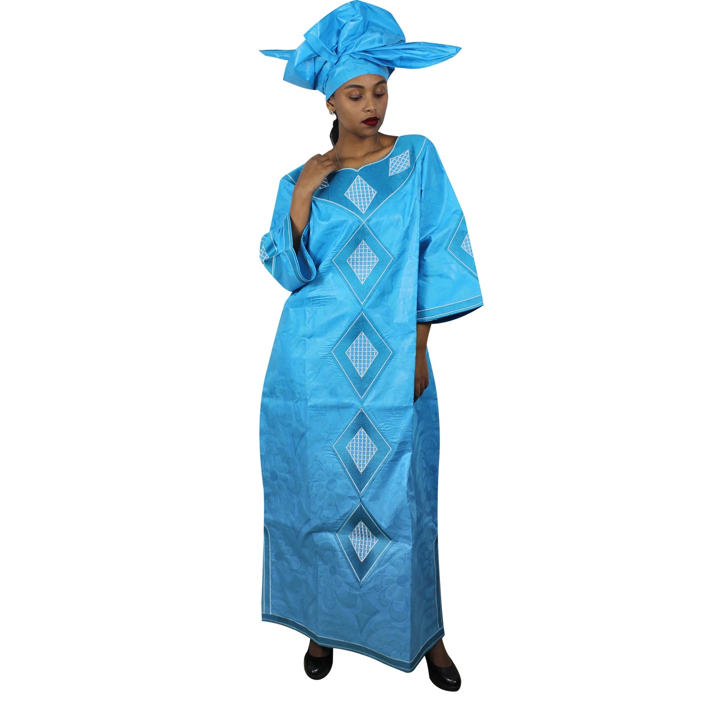 Robes africaines pour femme en bazin riche avec design brodé — robe longue